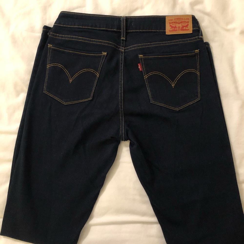 Women’s Levi’s 711